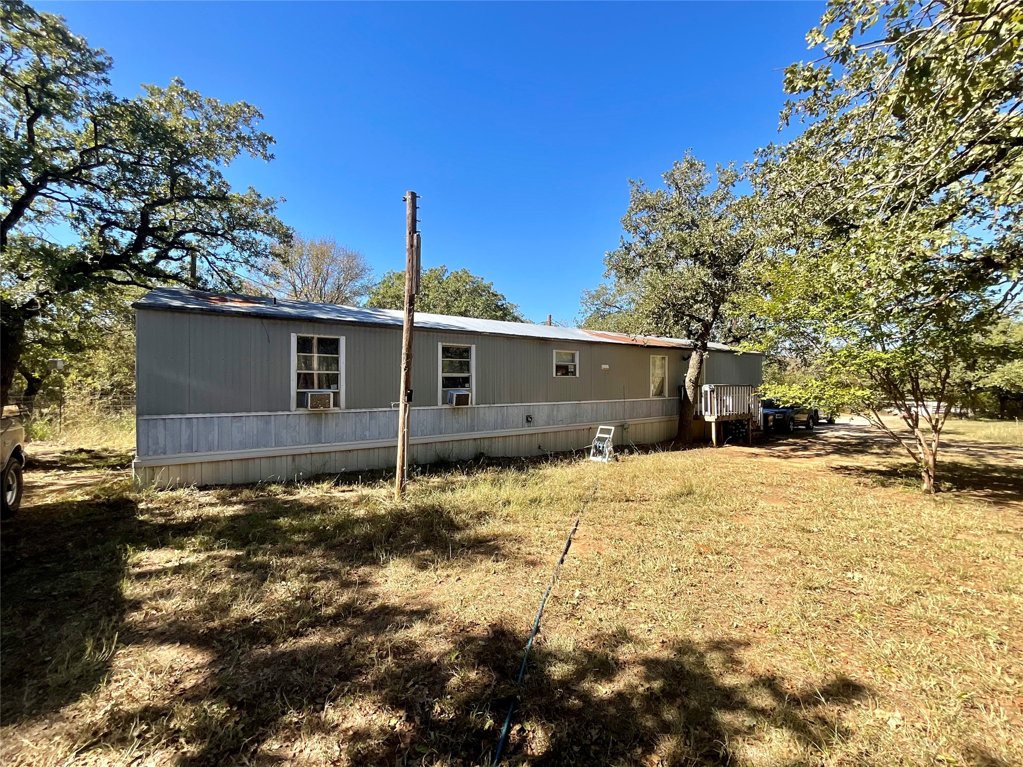 Property photo 04 of 251 Tumbleweed Court, Millsap, TX 76066 | MLS #21106654