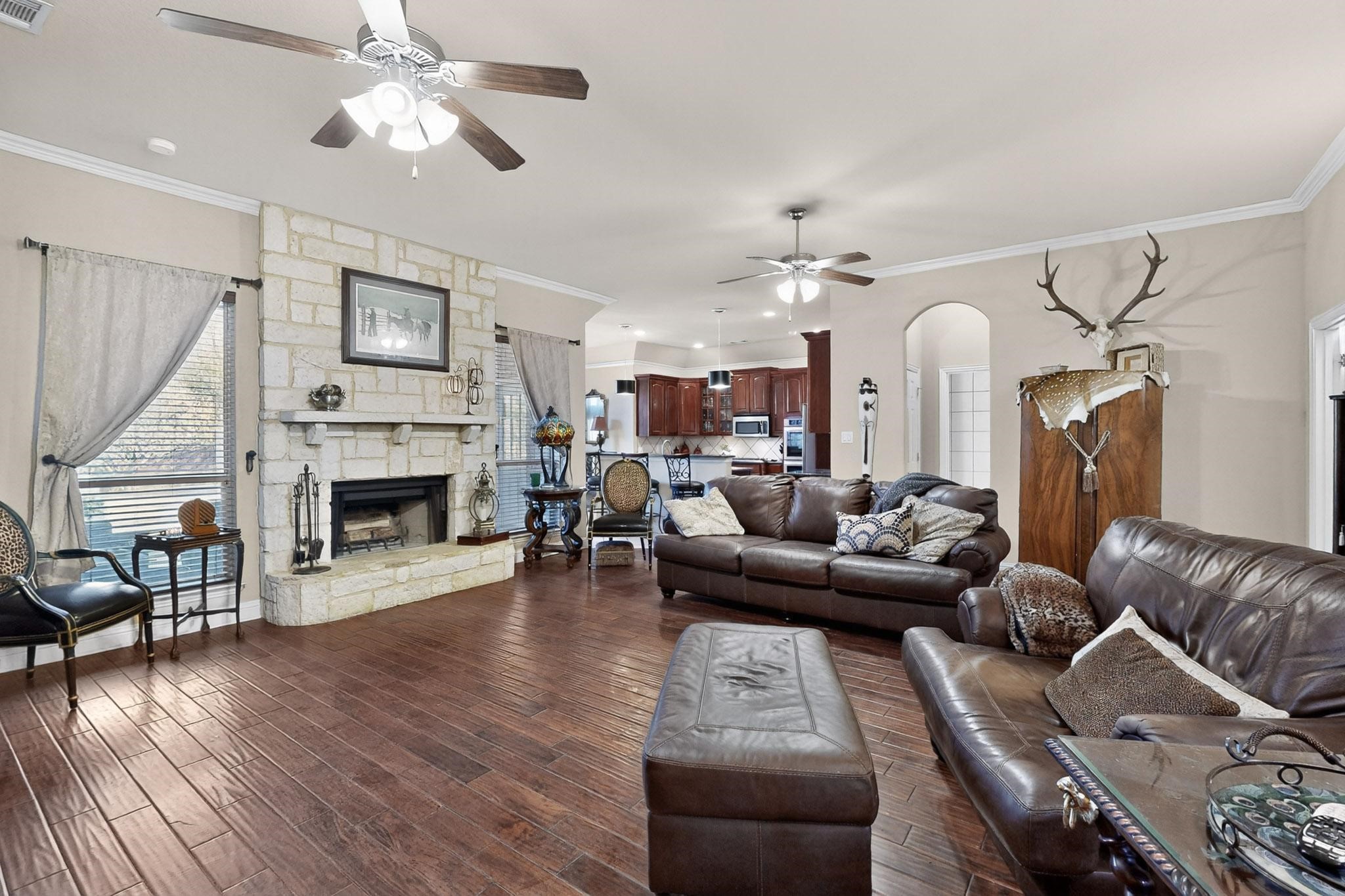 Property photo 03 of 4425 Don Drive, Mansfield, TX 76063 | MLS #21106670
