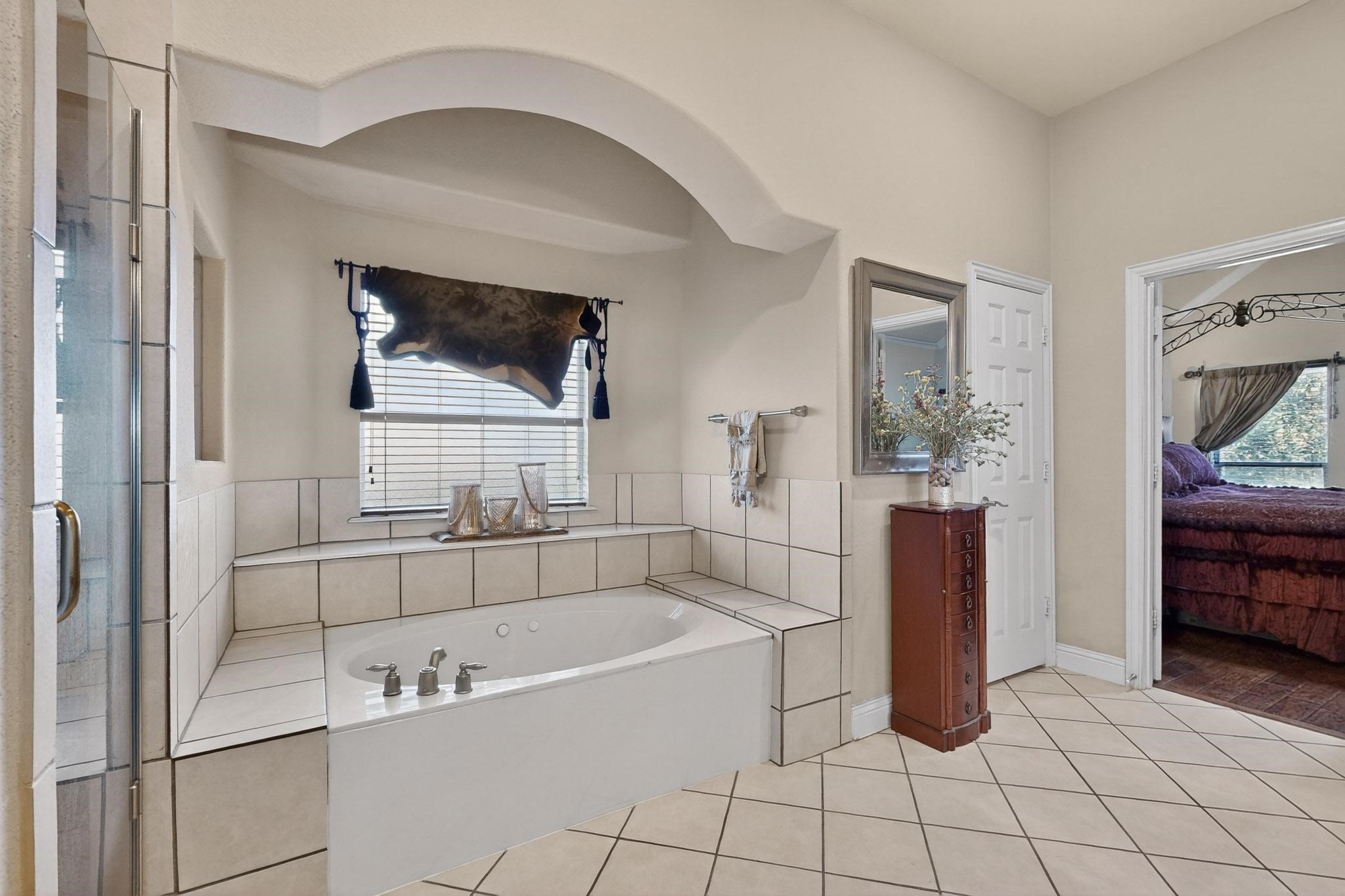 Property photo 04 of 4425 Don Drive, Mansfield, TX 76063 | MLS #21106670