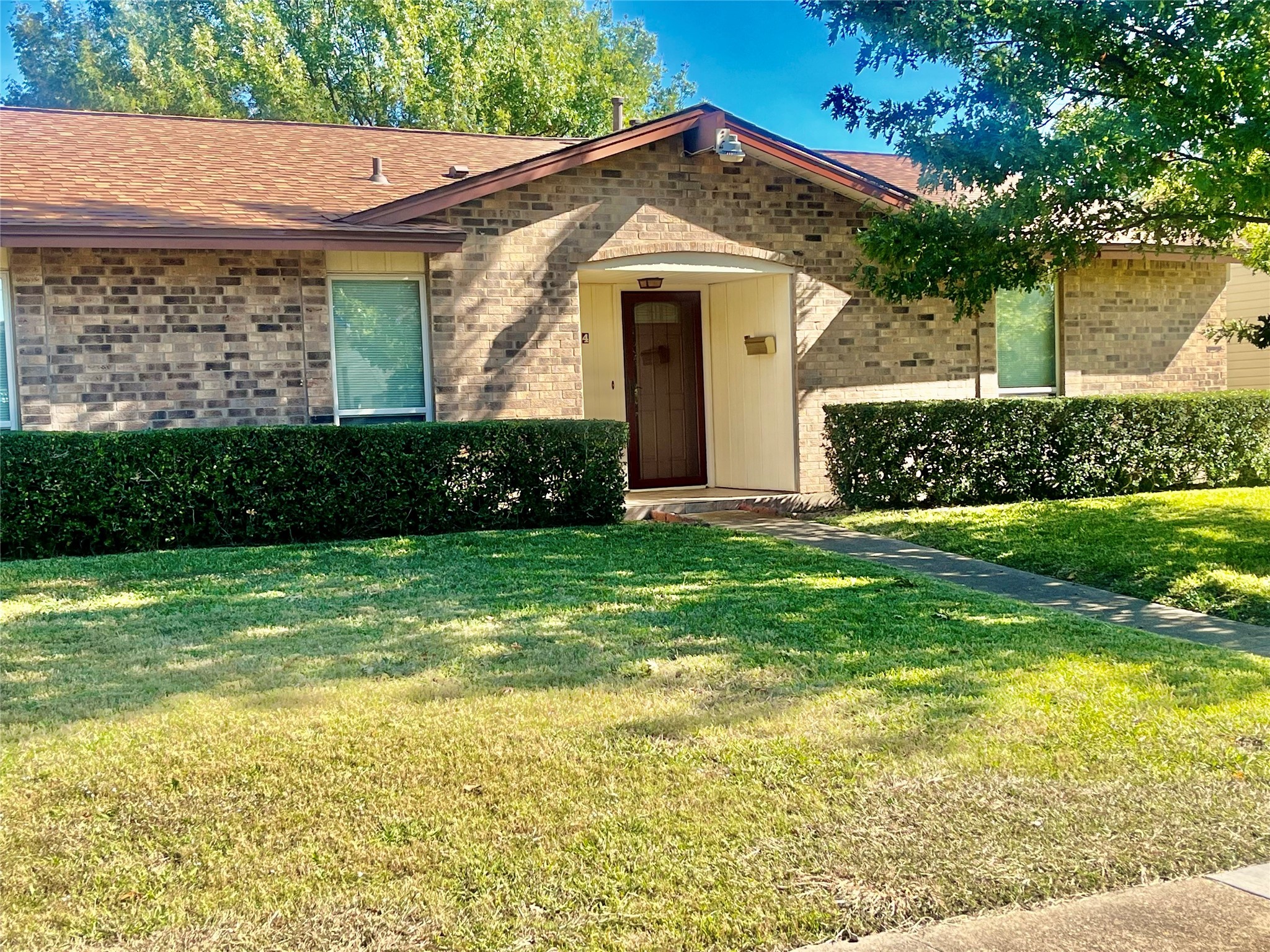 Property photo 01 of 2814 Abston Drive, Mesquite, TX 75150 | MLS #21106957