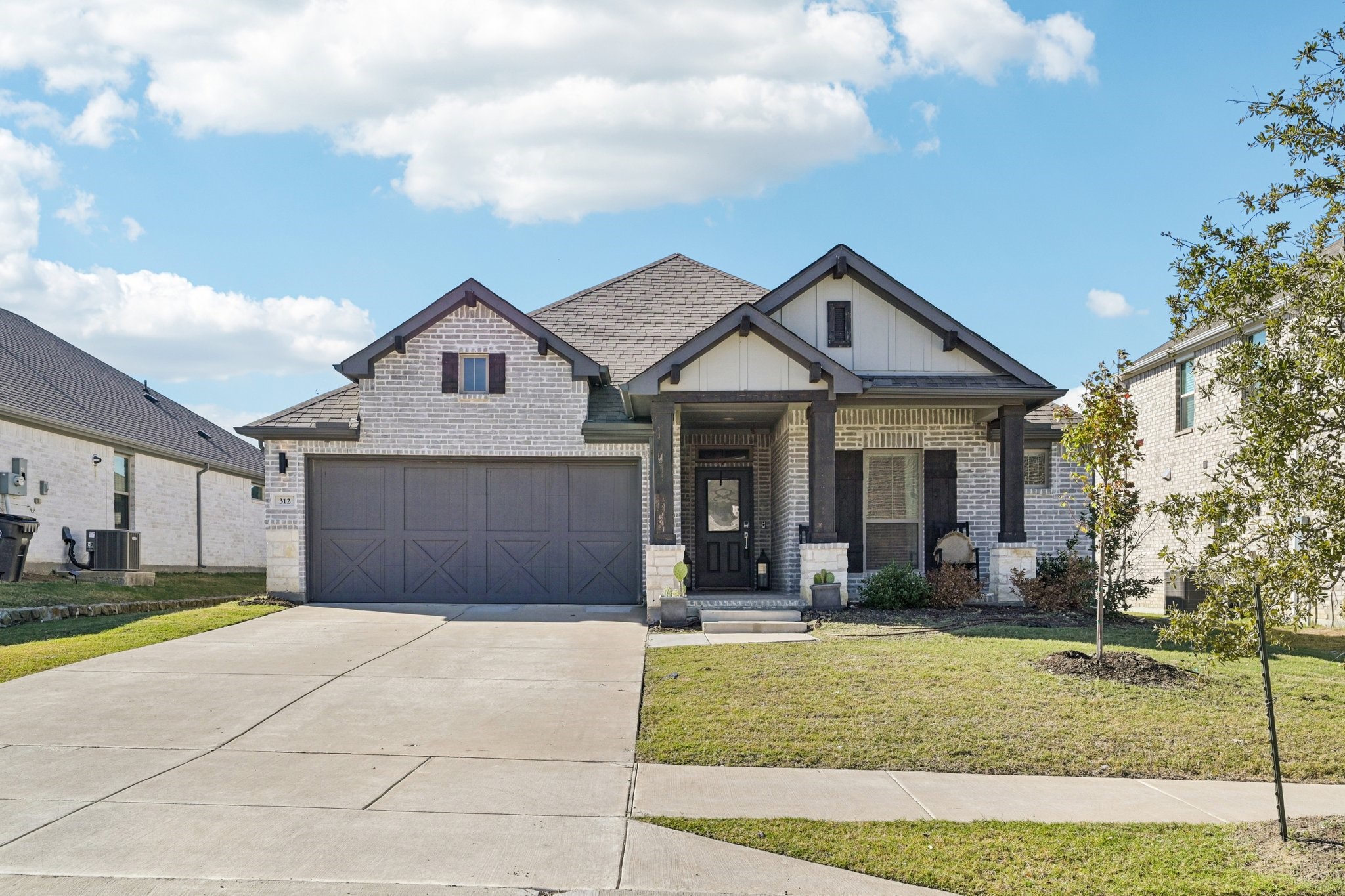 Property photo 01 of 312 Scenic Point Drive, Princeton, TX 75407 | MLS #21107048
