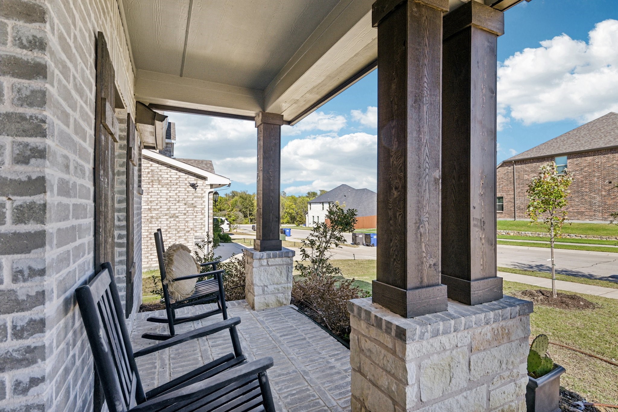 Property photo 02 of 312 Scenic Point Drive, Princeton, TX 75407 | MLS #21107048