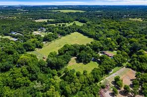 Property photo 04 of 1213 S Houston School Road, Lancaster, TX 75146 | MLS #21107706