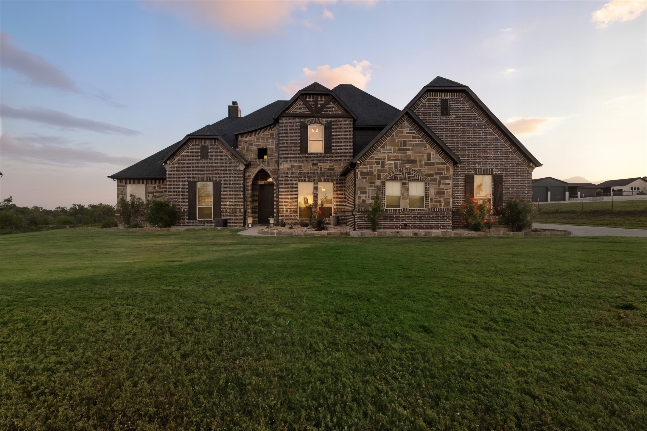 Property photo 02 of 6298 Belz Road, Sanger, TX 76266 | MLS #21109198