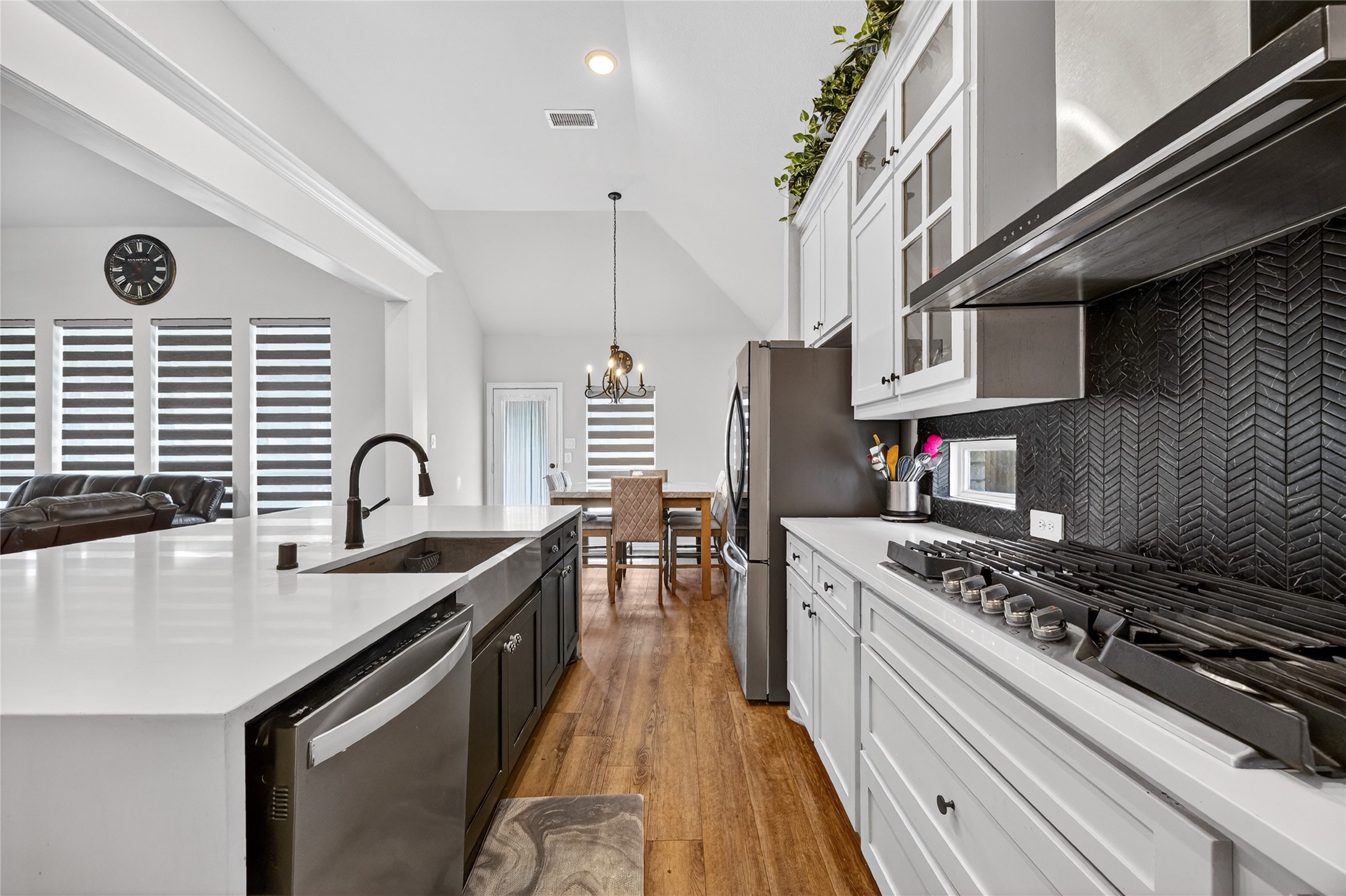 214 Tradd Street, Glenn Heights, TX, 75154