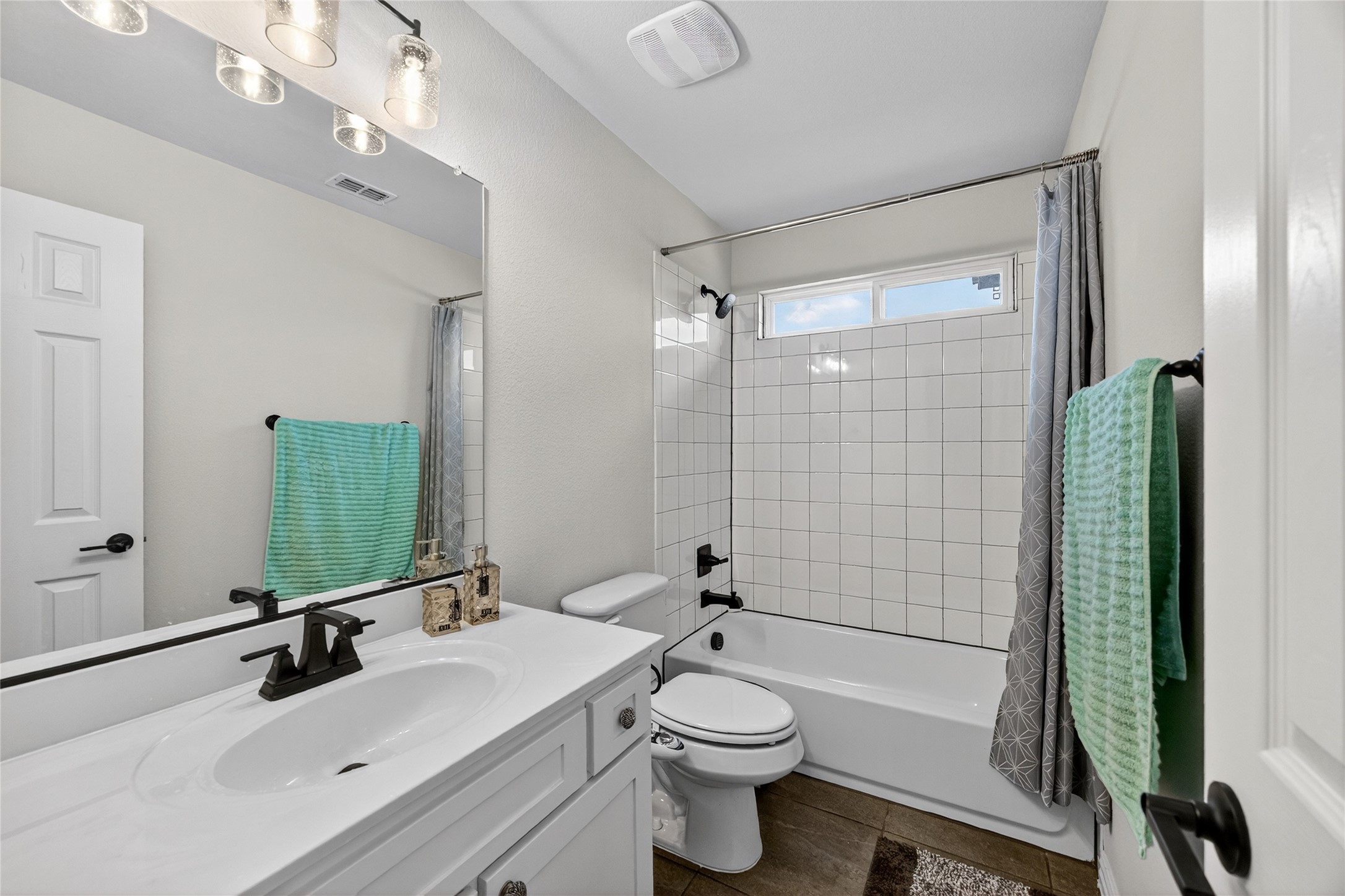 214 Tradd Street, Glenn Heights, TX, 75154