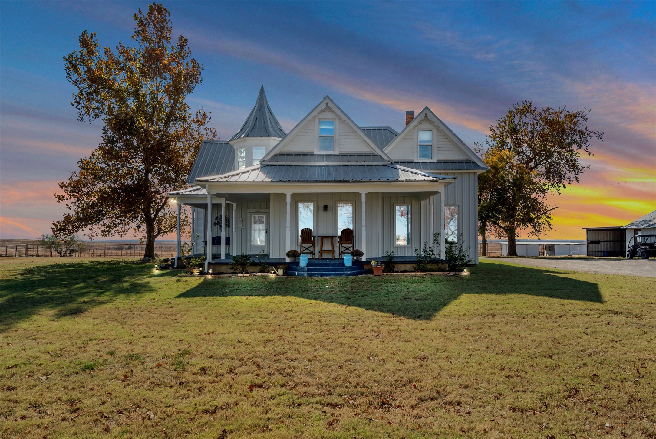 Property photo 01 of 945 Quarter Horse Lane, Bellevue, TX 76228 | MLS #21109804