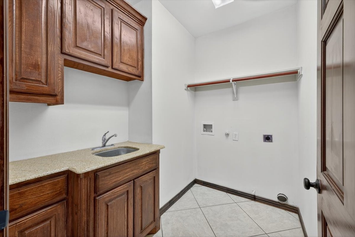 3532 W Jefferson Boulevard, Dallas, TX, 75211