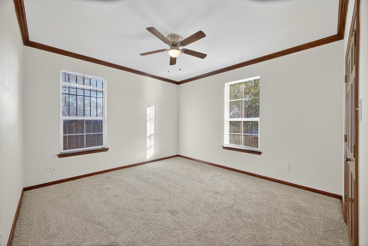 3532 W Jefferson Boulevard, Dallas, TX, 75211