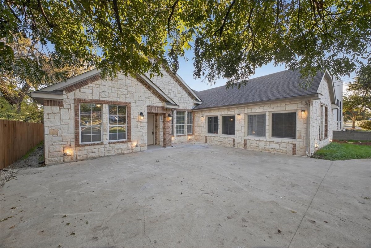 3532 W Jefferson Boulevard, Dallas, TX, 75211