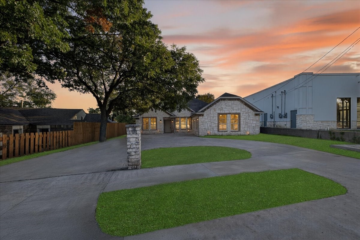 3532 W Jefferson Boulevard, Dallas, TX, 75211