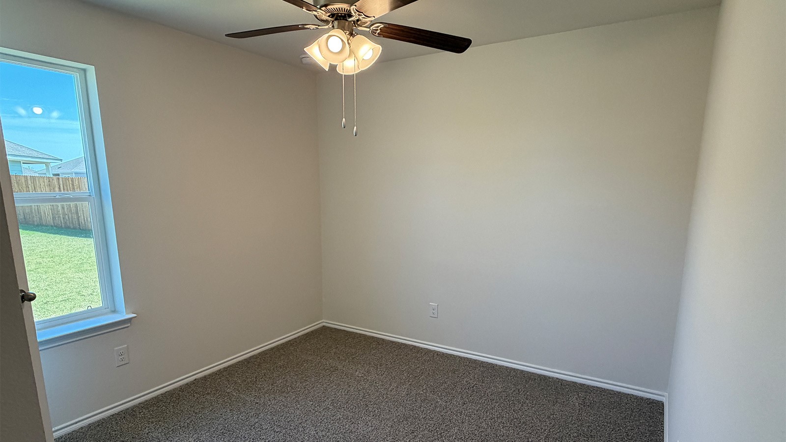 Property photo 02 of 414 English Oak Drive, Josephine, TX 75173 | MLS #21111650