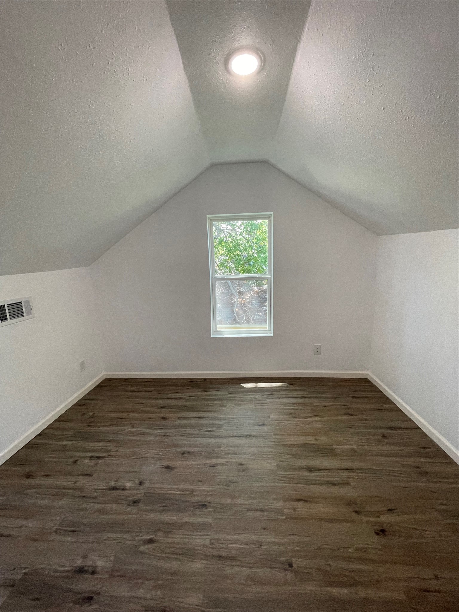607 E Monterey Street, Denison, TX, 75021