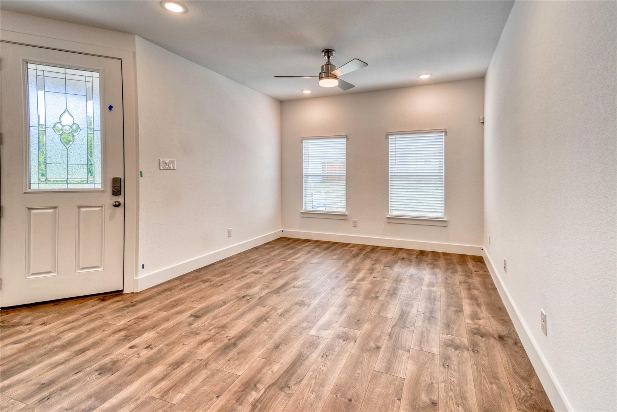 Property photo 02 of 1405 Avocado Lane, Gainesville, TX 76240 | MLS #21113569