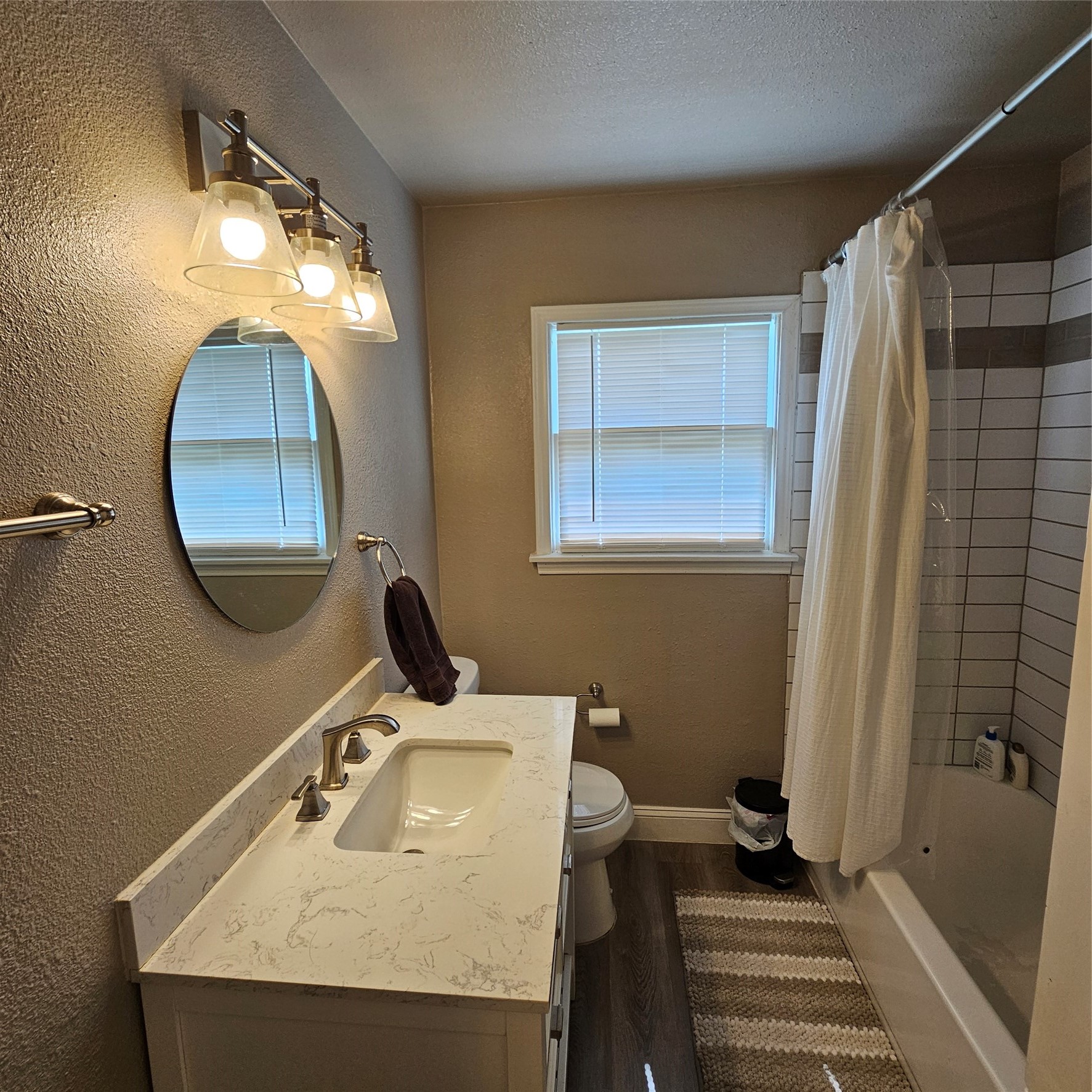 802 Brown Trail, Bedford, TX, 76022