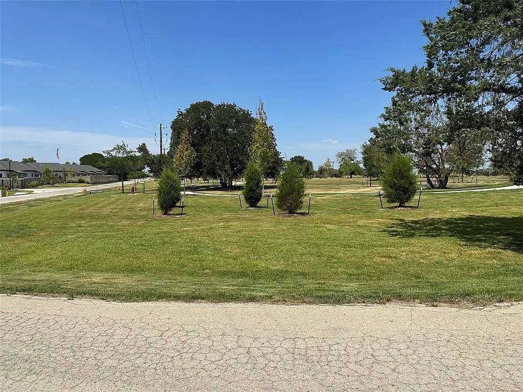 805 Lloyds Road, Little Elm, TX, 75068
