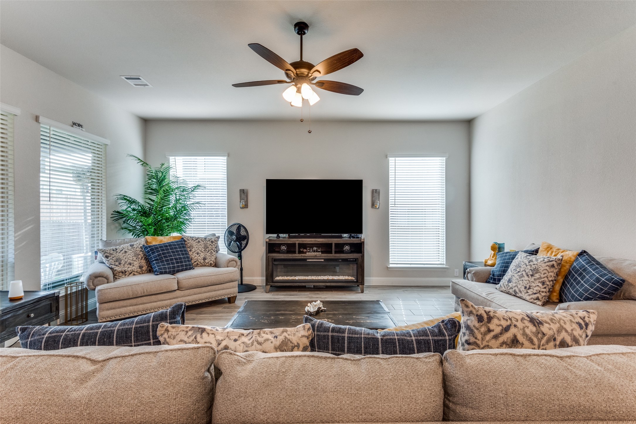 1003 Creekhaven Lane, Mansfield, TX, 76063
