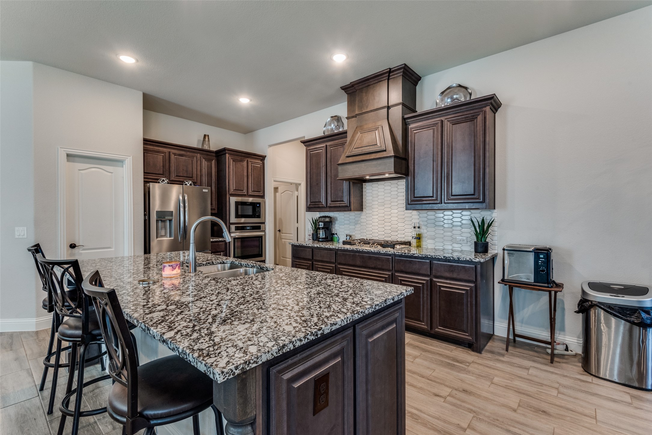 1003 Creekhaven Lane, Mansfield, TX, 76063