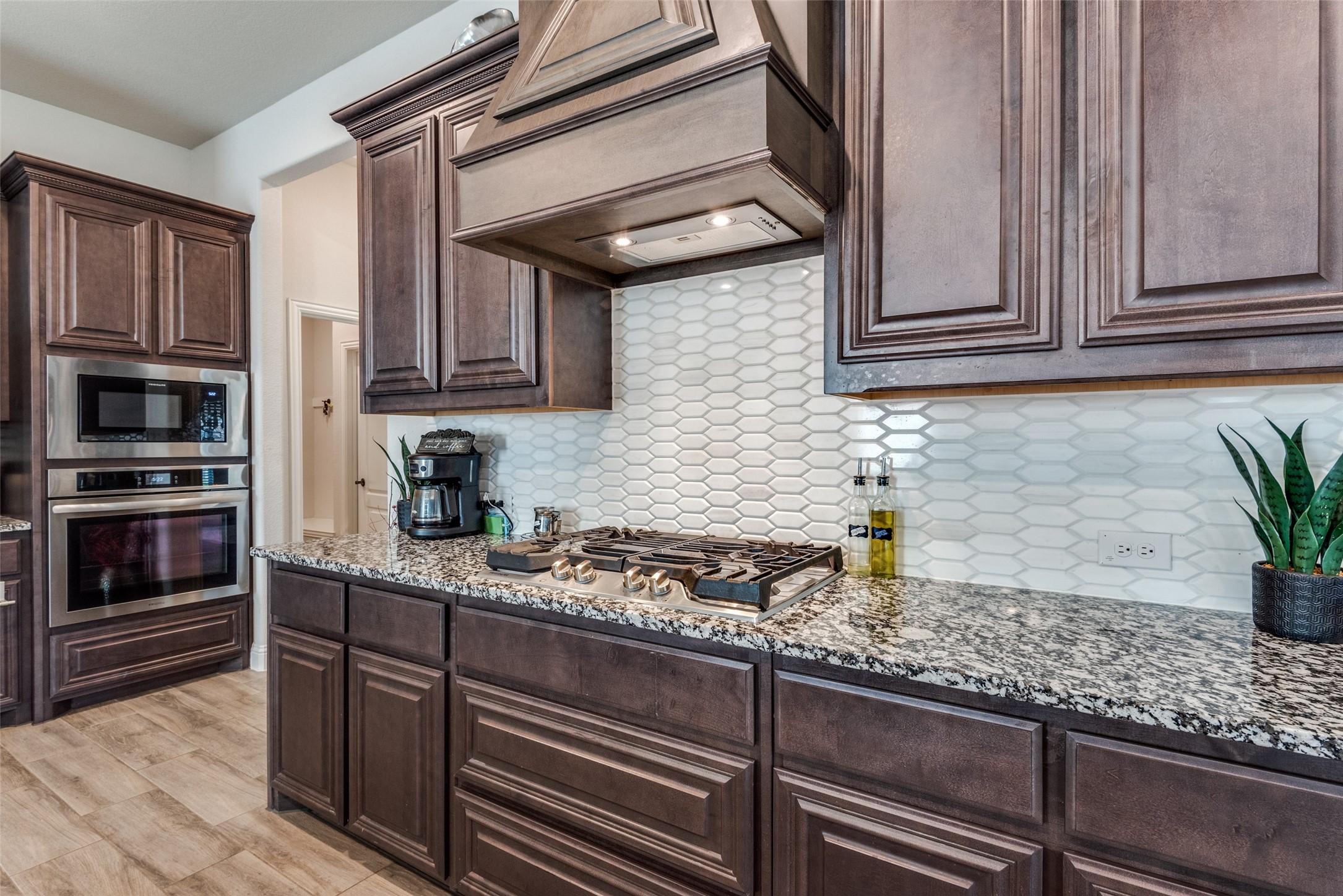1003 Creekhaven Lane, Mansfield, TX, 76063