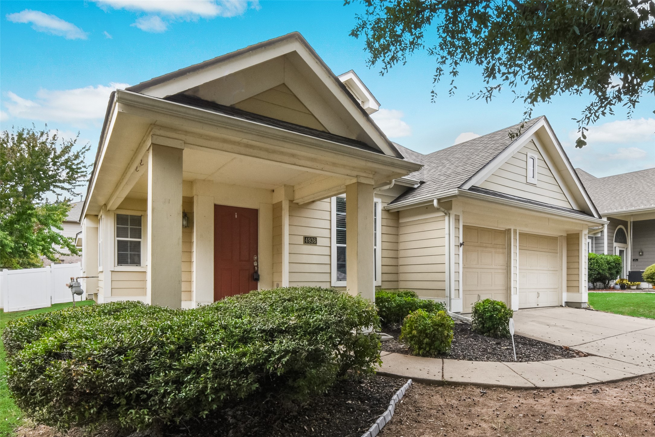 Property photo 02 of 4936 Mccauley Drive Fort, Worth, TX 76244 | MLS #21118014