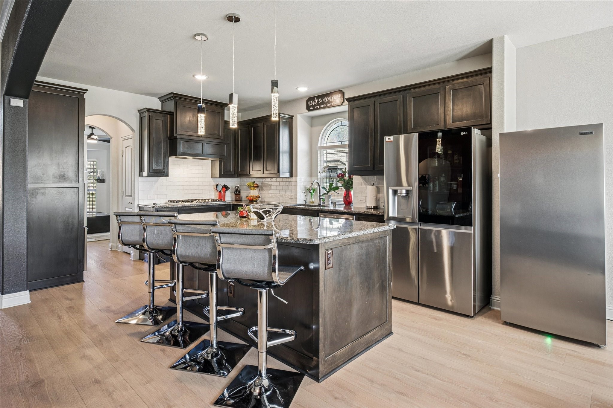 506 Crestview Drive, Midlothian, TX, 76065
