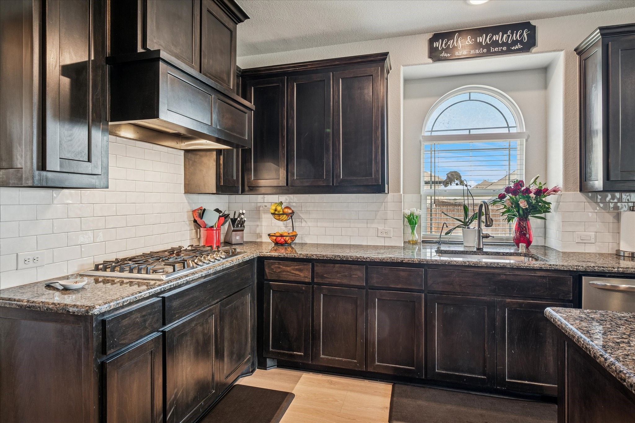 506 Crestview Drive, Midlothian, TX, 76065
