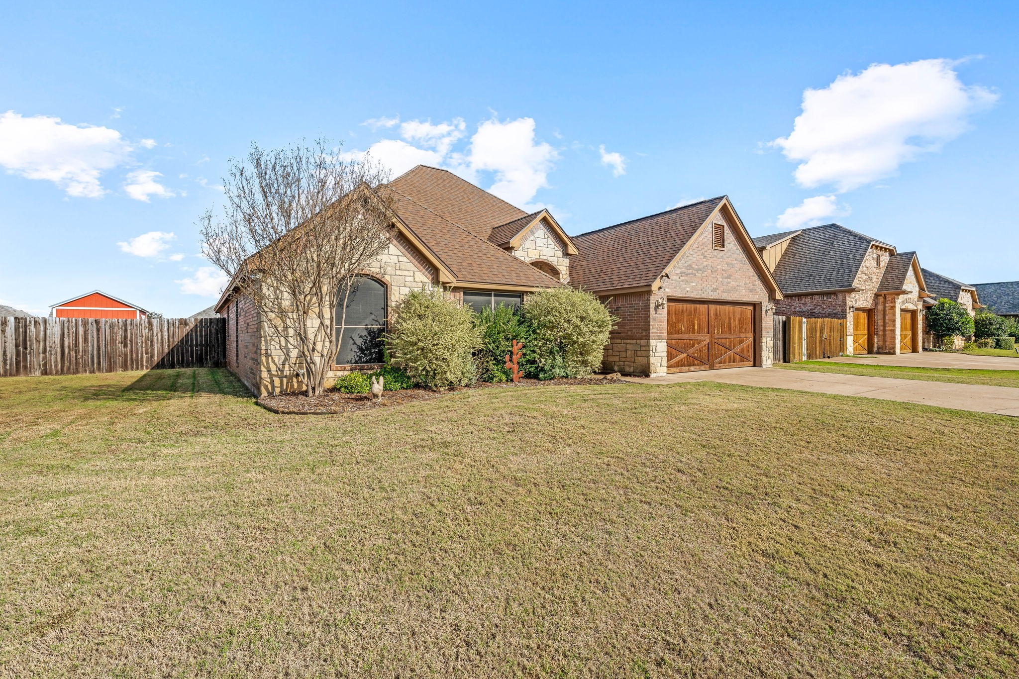 Property photo 02 of 2936 Willow Ridge Circle, Granbury, TX 76049 | MLS #21119156