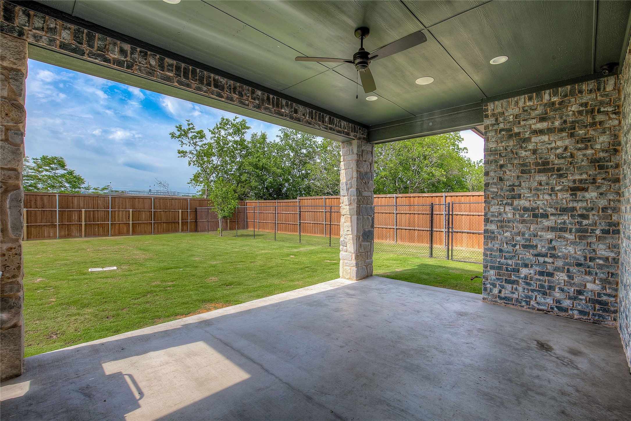 1025 Sinopa Street, Caddo Mills, TX, 75135