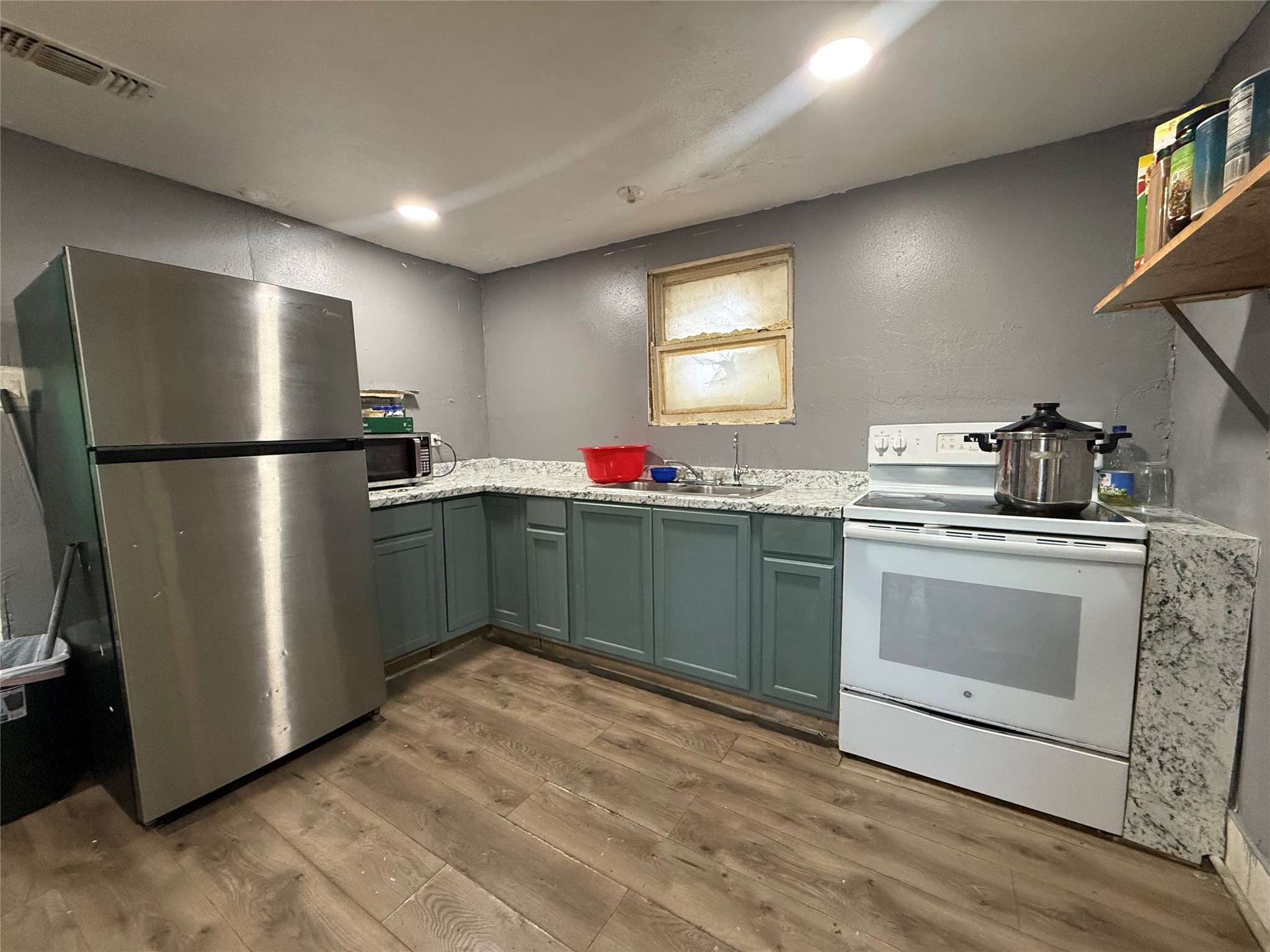 411 W Hester Street, Sherman, TX, 75090