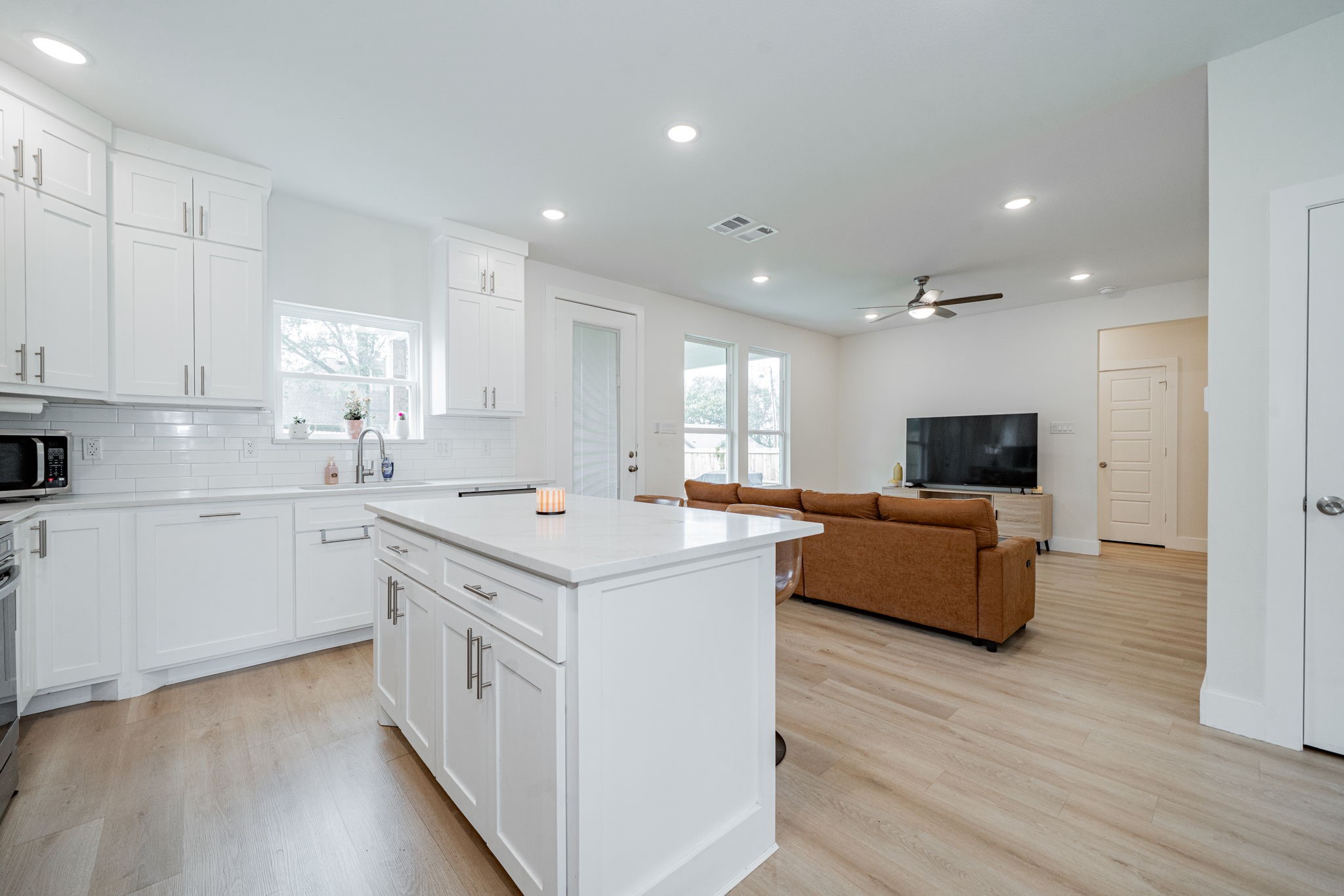319 Coral Reef Street, Gun Barrel City, TX, 75156