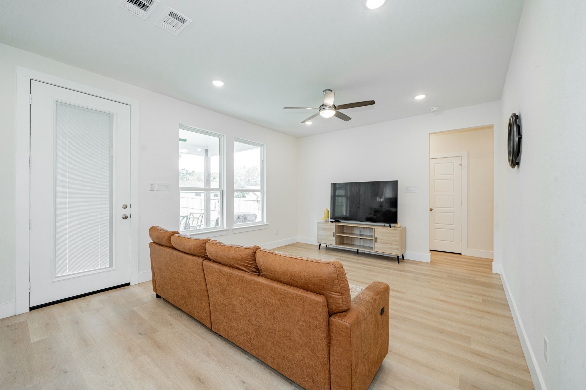 319 Coral Reef Street, Gun Barrel City, TX, 75156