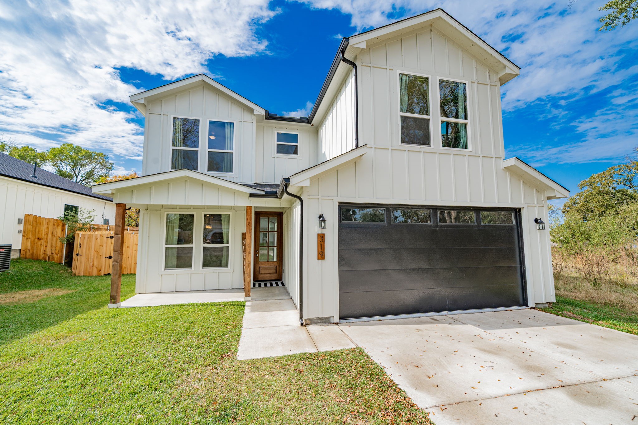 319 Coral Reef Street, Gun Barrel City, TX, 75156