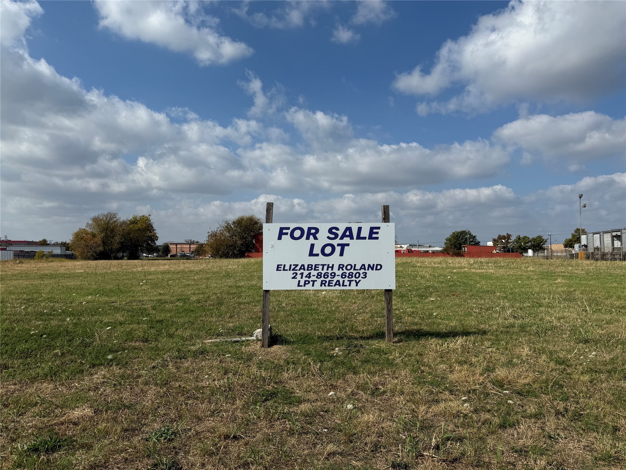 Property photo 04 of 4801 Seldon Way, Dallas, TX 75227 | MLS #21120623