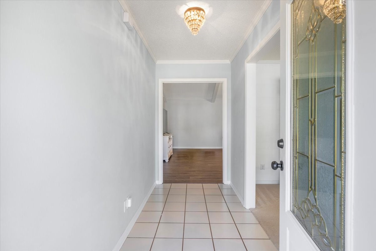 Property photo 03 of 1004 Oakwood Drive, Longview, TX 75604 | MLS #21121333