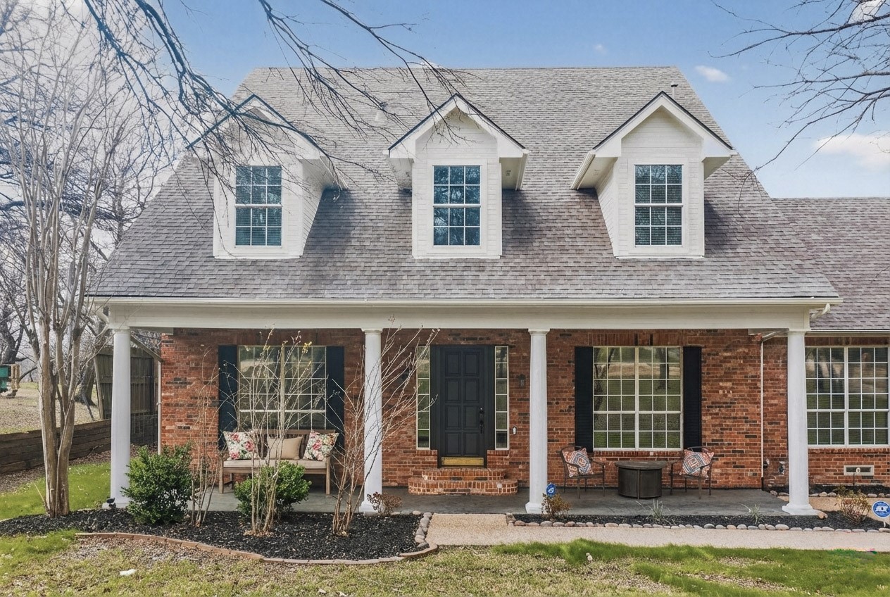 Property photo 02 of 618 Oak Tree Cove, Cedar Hill, TX 75104 | MLS #21121795