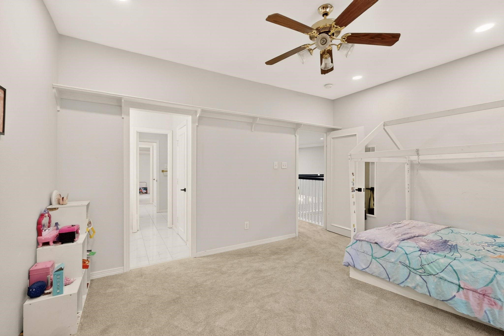 Property photo 03 of 618 Oak Tree Cove, Cedar Hill, TX 75104 | MLS #21121795