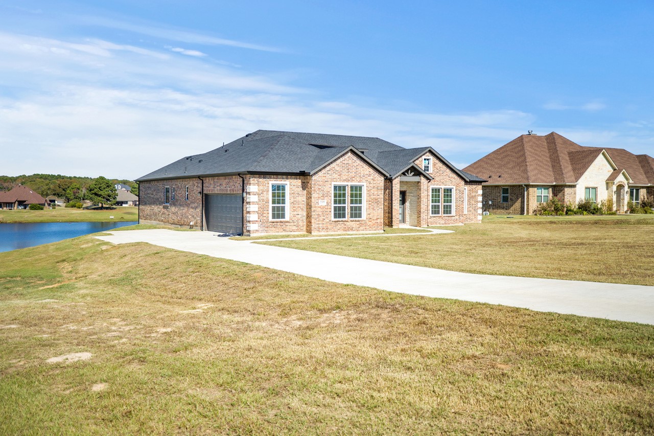 23690 Champion Drive, Lindale, TX, 75771