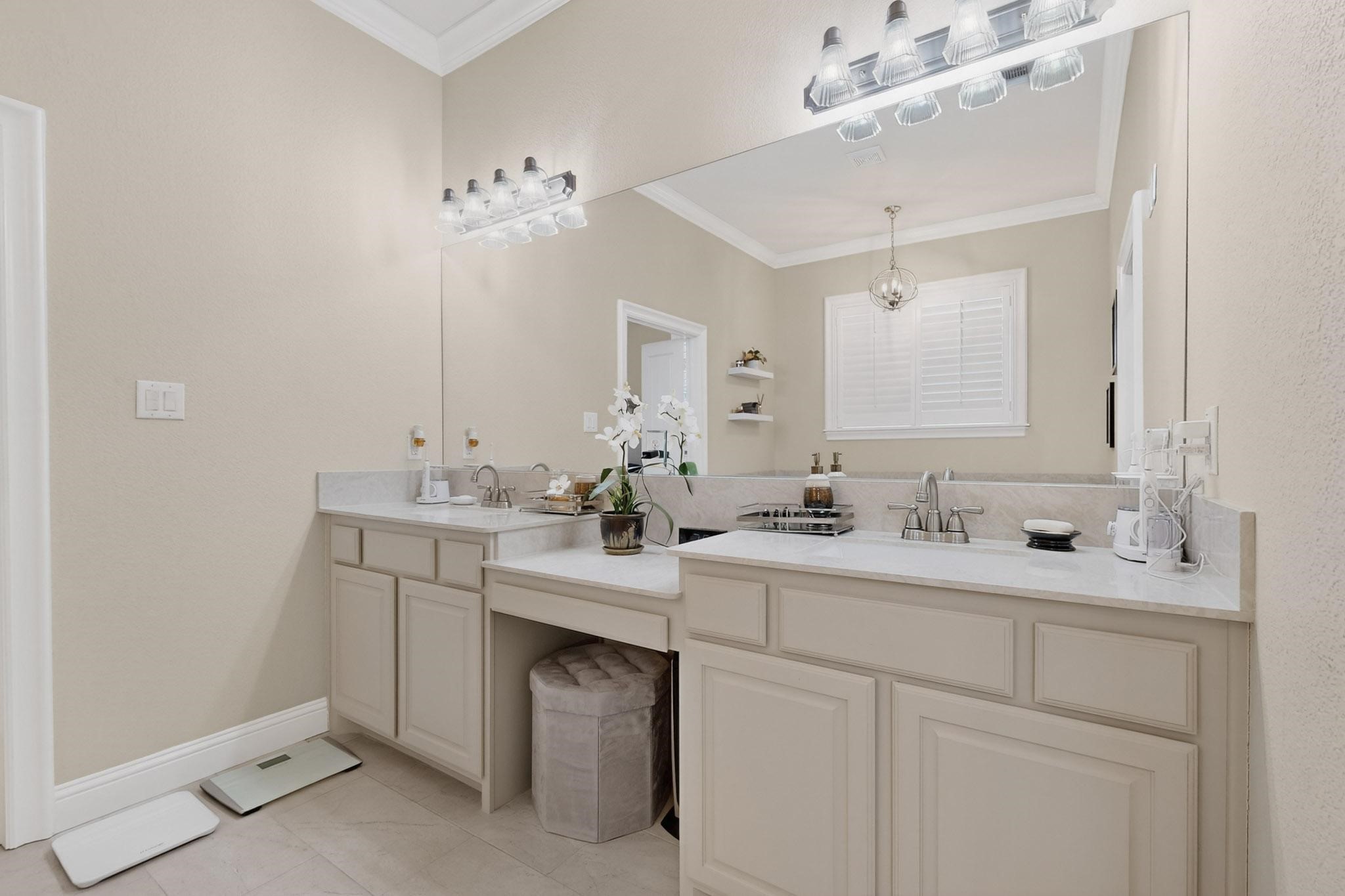 2416 Sweeping Meadows Lane, Cedar Hill, TX, 75104