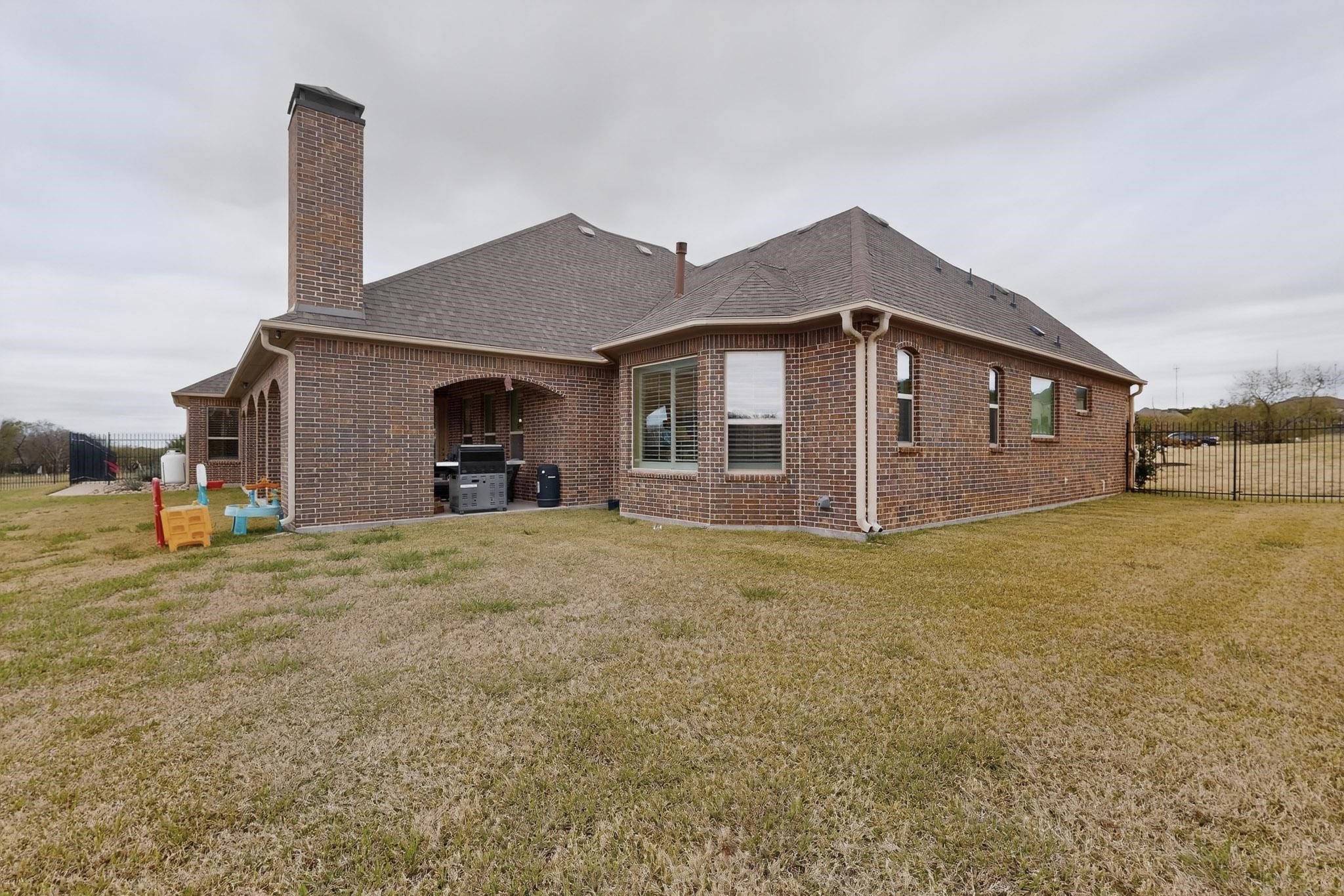 2416 Sweeping Meadows Lane, Cedar Hill, TX, 75104