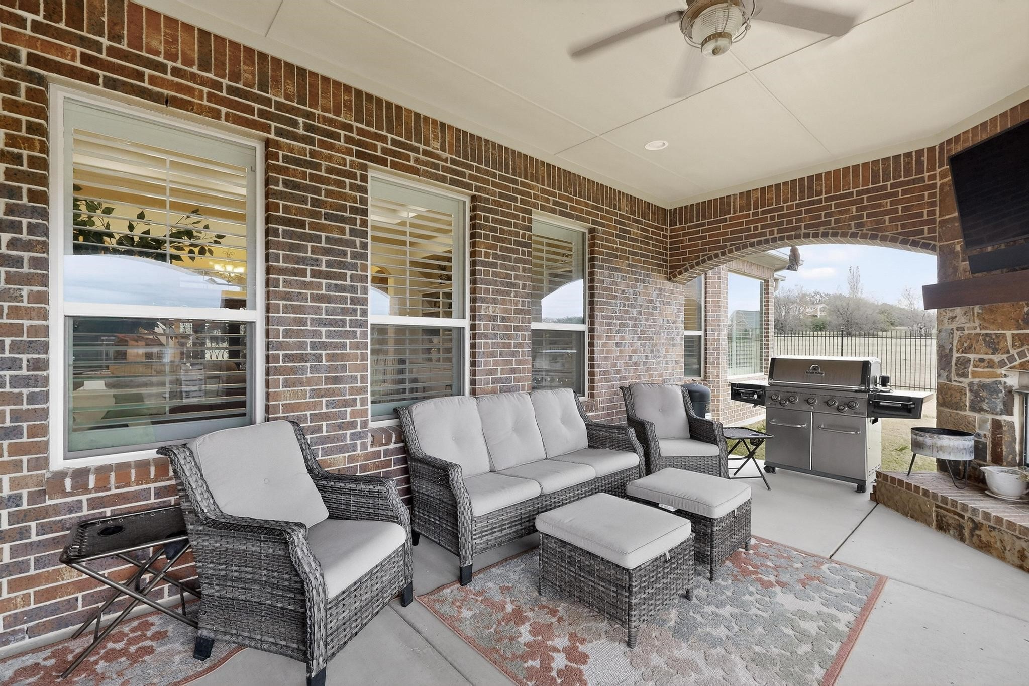 2416 Sweeping Meadows Lane, Cedar Hill, TX, 75104