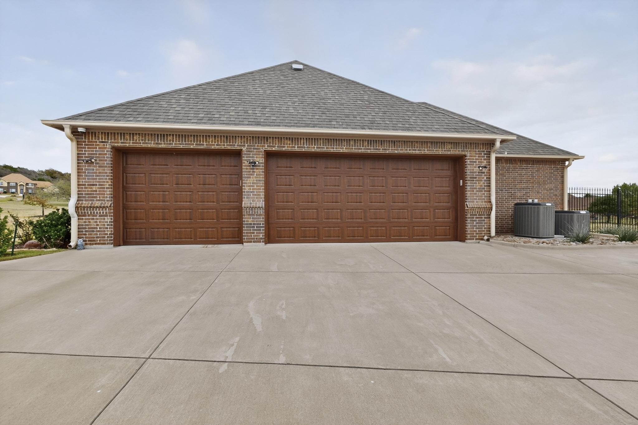 2416 Sweeping Meadows Lane, Cedar Hill, TX, 75104