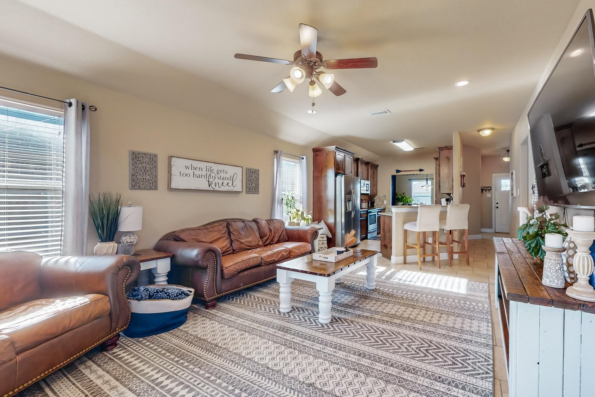 Property photo 03 of 113 Halifax Circle, Palmer, TX 75152 | MLS #21122689