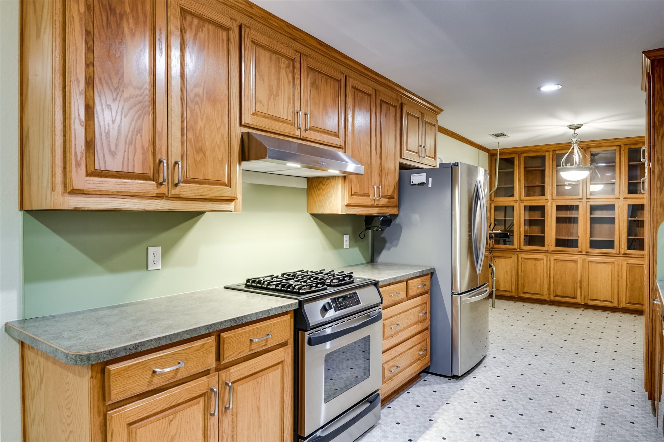 802 Cardinal Road, Mansfield, TX, 76063