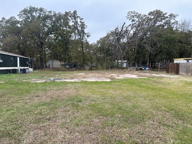 Property photo 01 of 9884 Lake Shore Drive Wills, Point, TX 75169 | MLS #21123252