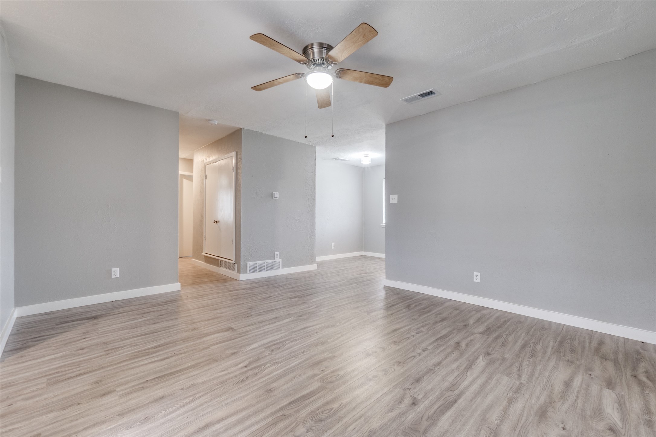 3336 Pacesetter Drive, Dallas, TX, 75241