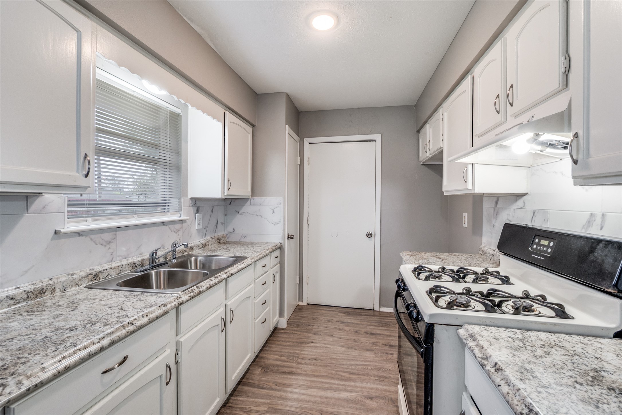 3336 Pacesetter Drive, Dallas, TX, 75241