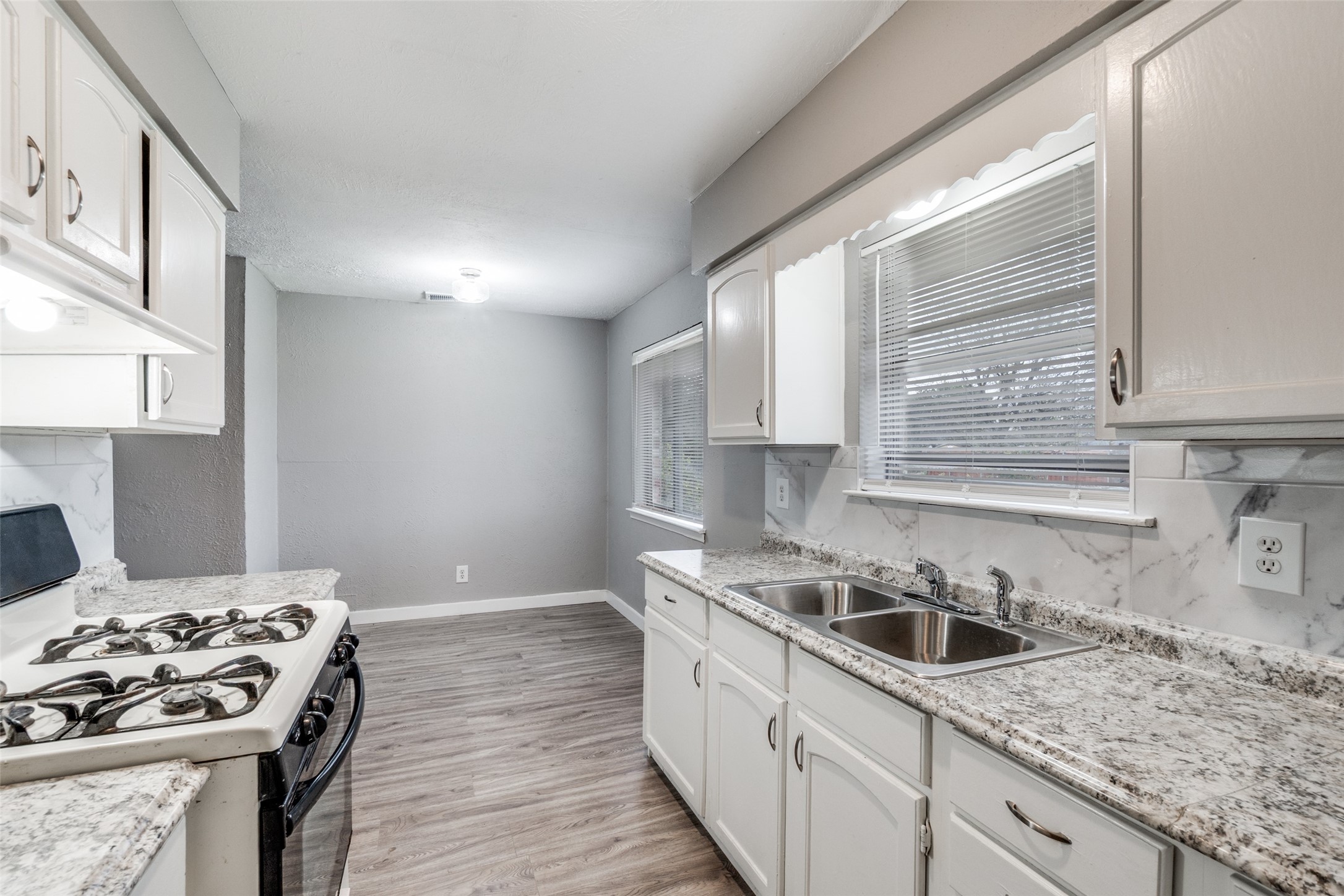 3336 Pacesetter Drive, Dallas, TX, 75241