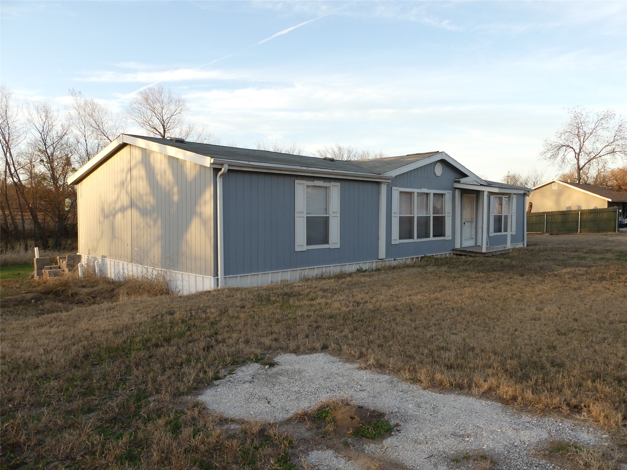 422 Hutchinson Street, Bowie, TX, 76230