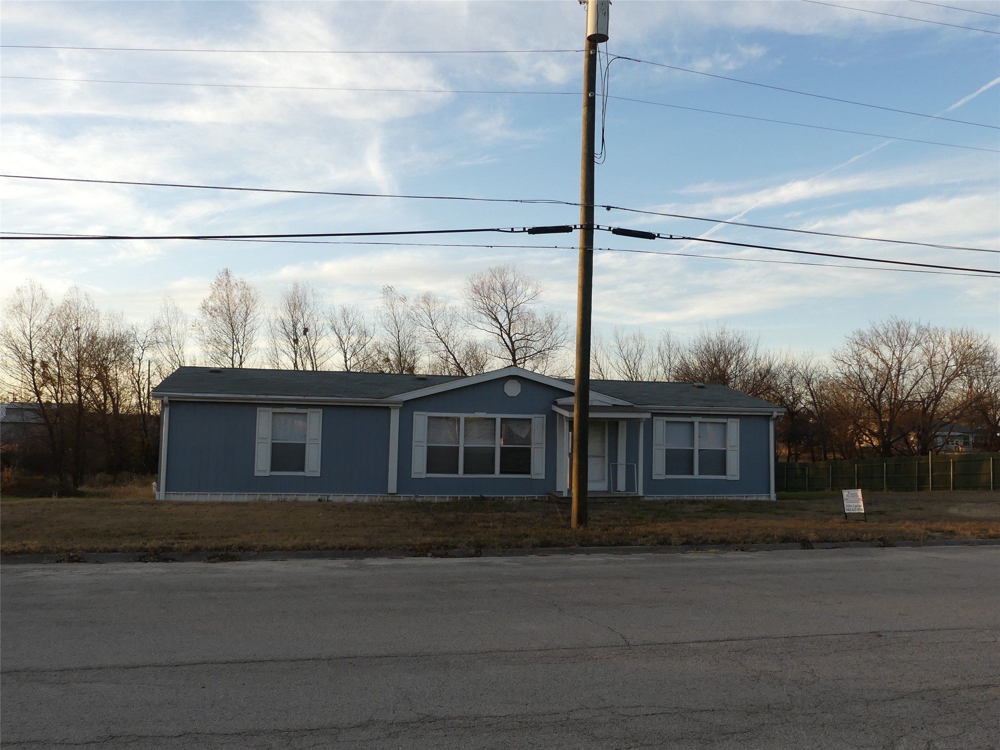 422 Hutchinson Street, Bowie, TX, 76230