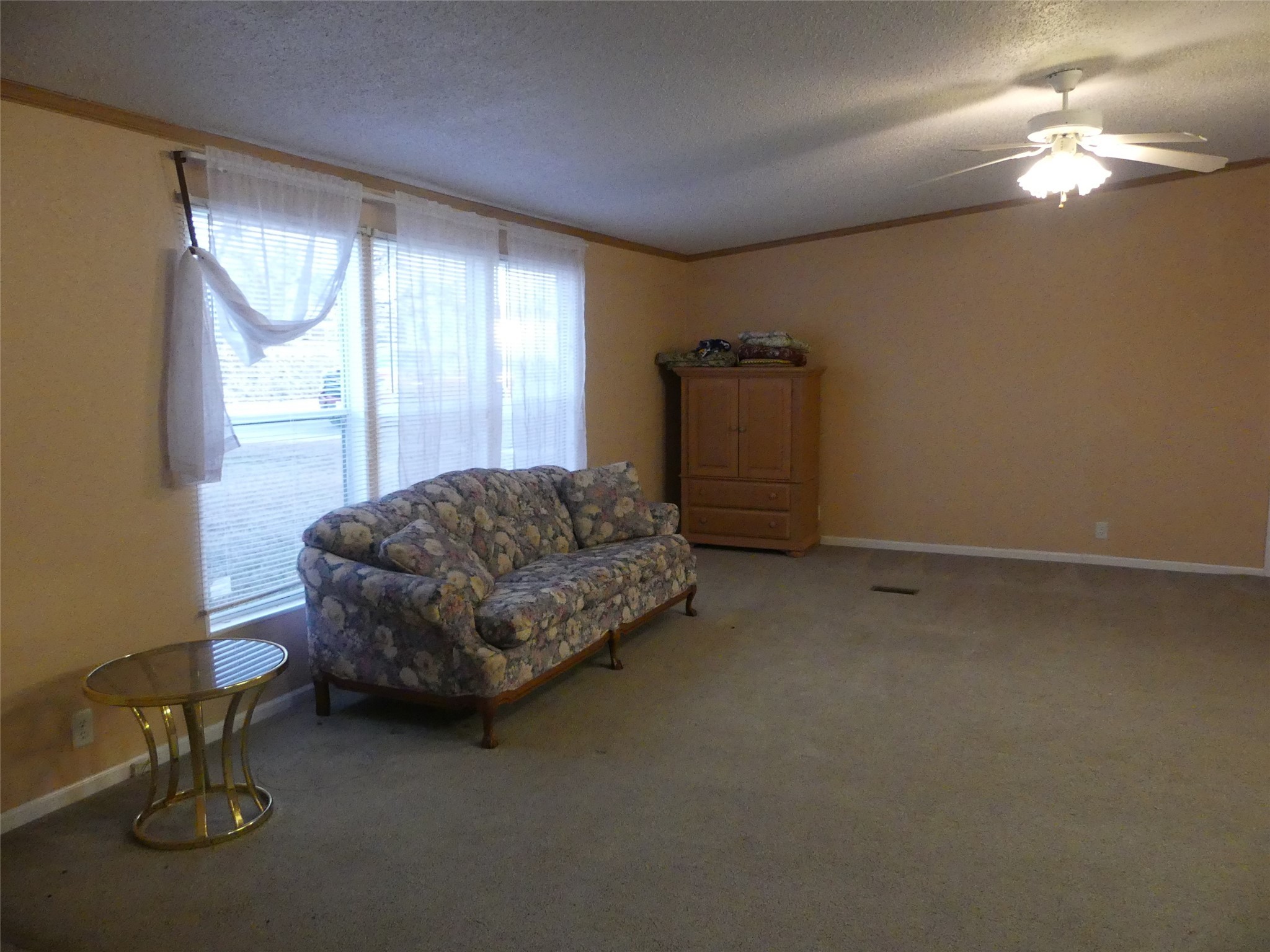422 Hutchinson Street, Bowie, TX, 76230